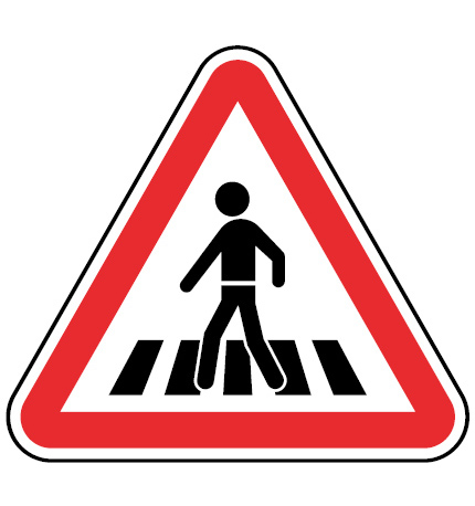 A16a-Passagem-de-peoes-sinalizacao-vertical-perigo