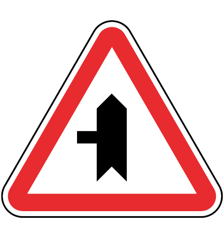 B9a-Entroncamento-com-estrada-sem-prioridade-sinalizacao-vertical-regulamentacao-cedencia-passagem-prioridade