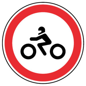 C3e-Transito-proibido-a-motociclos-simples-sinalizacao-vertical-regulamentacao-proibicao